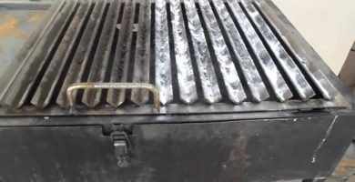 Cum curatati un grill foarte murdar